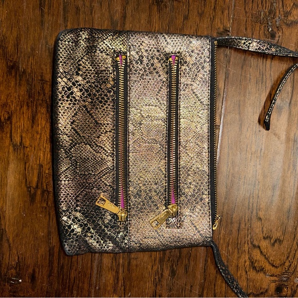 HOBO SnakeSkin Crossbody Bag - Picture 8 of 8